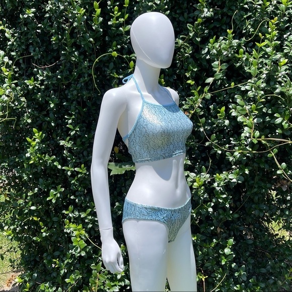 💋NWT CLUB Exx Dolls Kill Hypnotic Hype Blue Foiled Ruched Shorts and Top 2 Pc - Picture 7 of 14